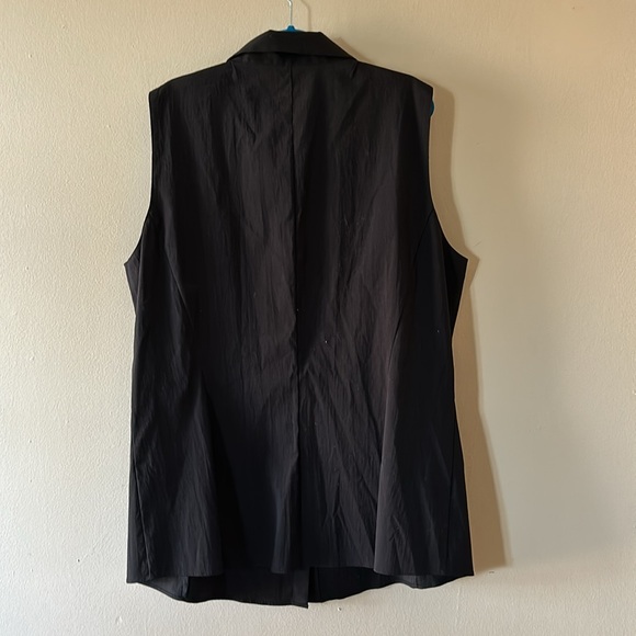Lafayette 148 NY Neiman Marcus sleeveless tuxedo button down blouse size 12 - Picture 6 of 7